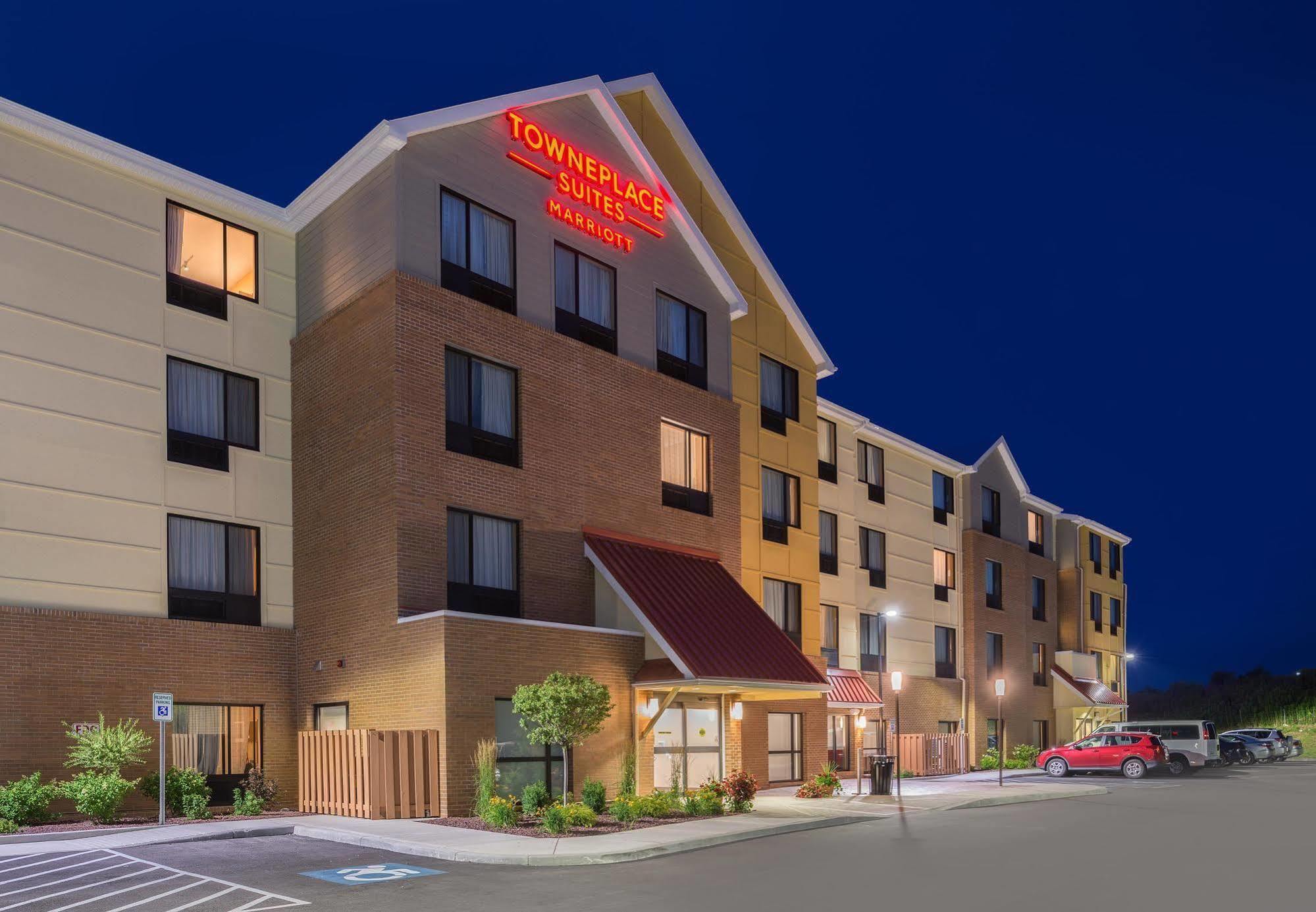 Towneplace Suites By Marriott New Hartford Exterior photo